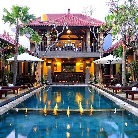 Zen Rooms Denpasar Mertasari Esterno foto