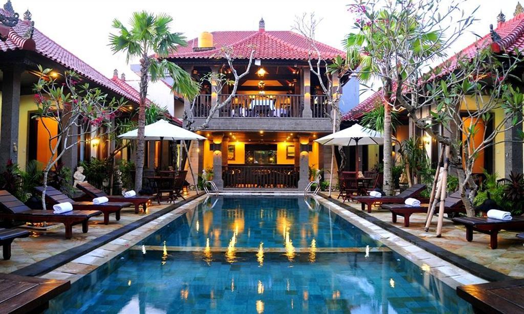 Zen Rooms Denpasar Mertasari Esterno foto