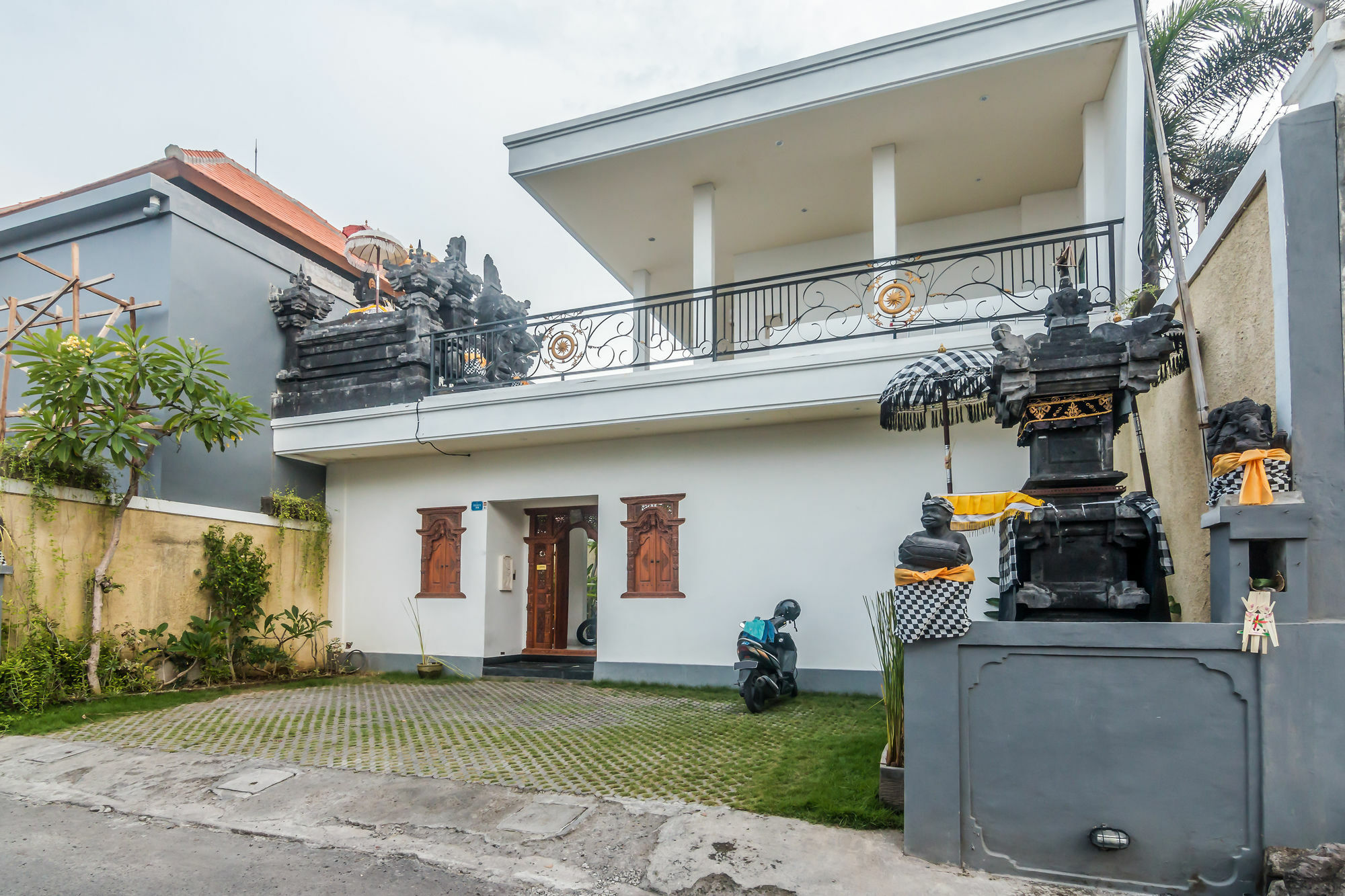 Zen Rooms Denpasar Mertasari Esterno foto
